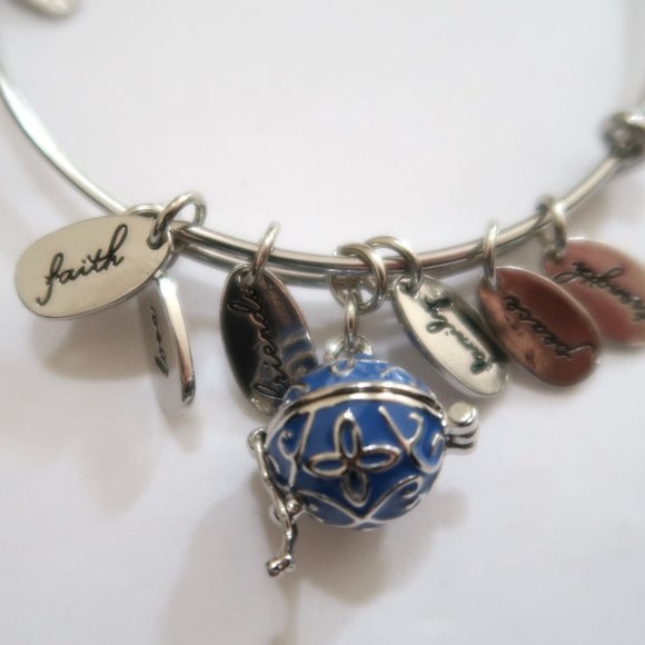 ALEXA'S ANGELS Blessings Box Charm Bangle bracelet - Picture 2 of 6